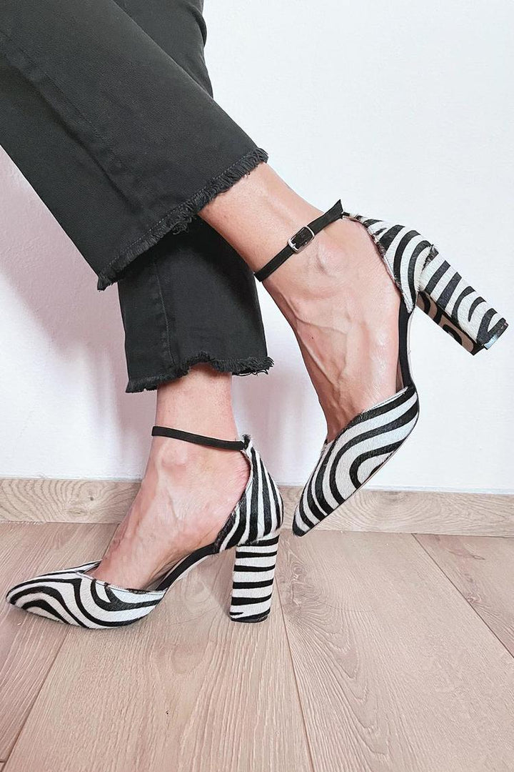 Caterina | Ankle Pumps