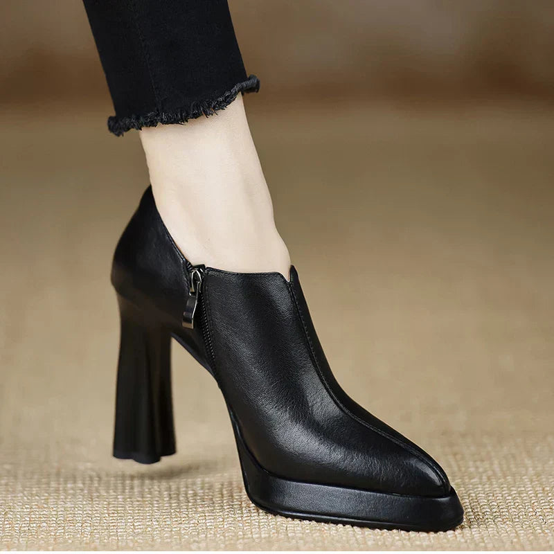 Carinia | Stylish Pumps